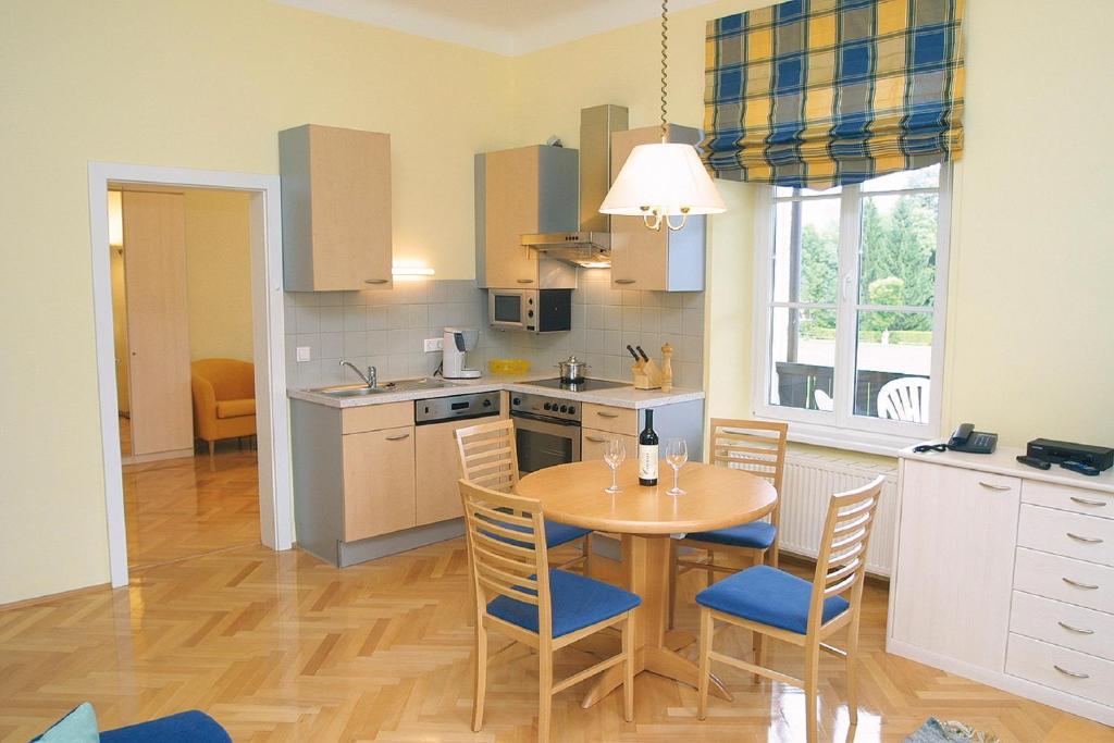 Villa Engstler - Appartments Velden am Woerthersee Room photo